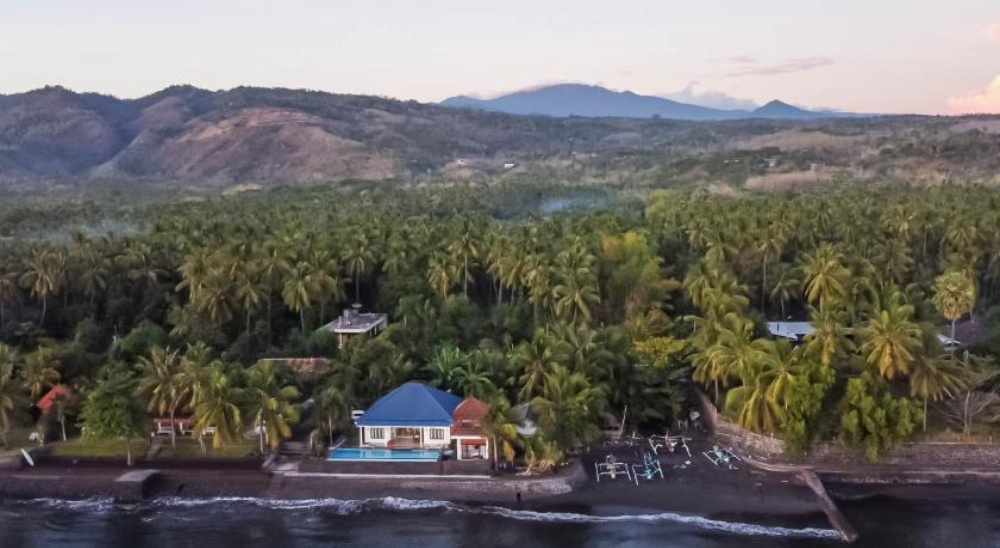 Air Sanih Beach Villa